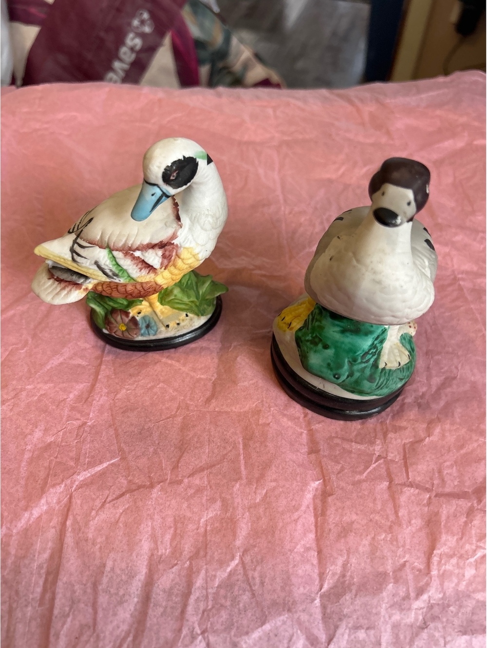 Set of vintage porcelain 5” ducks
